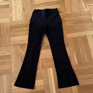 Airbrush High-Waist Flutter Legging